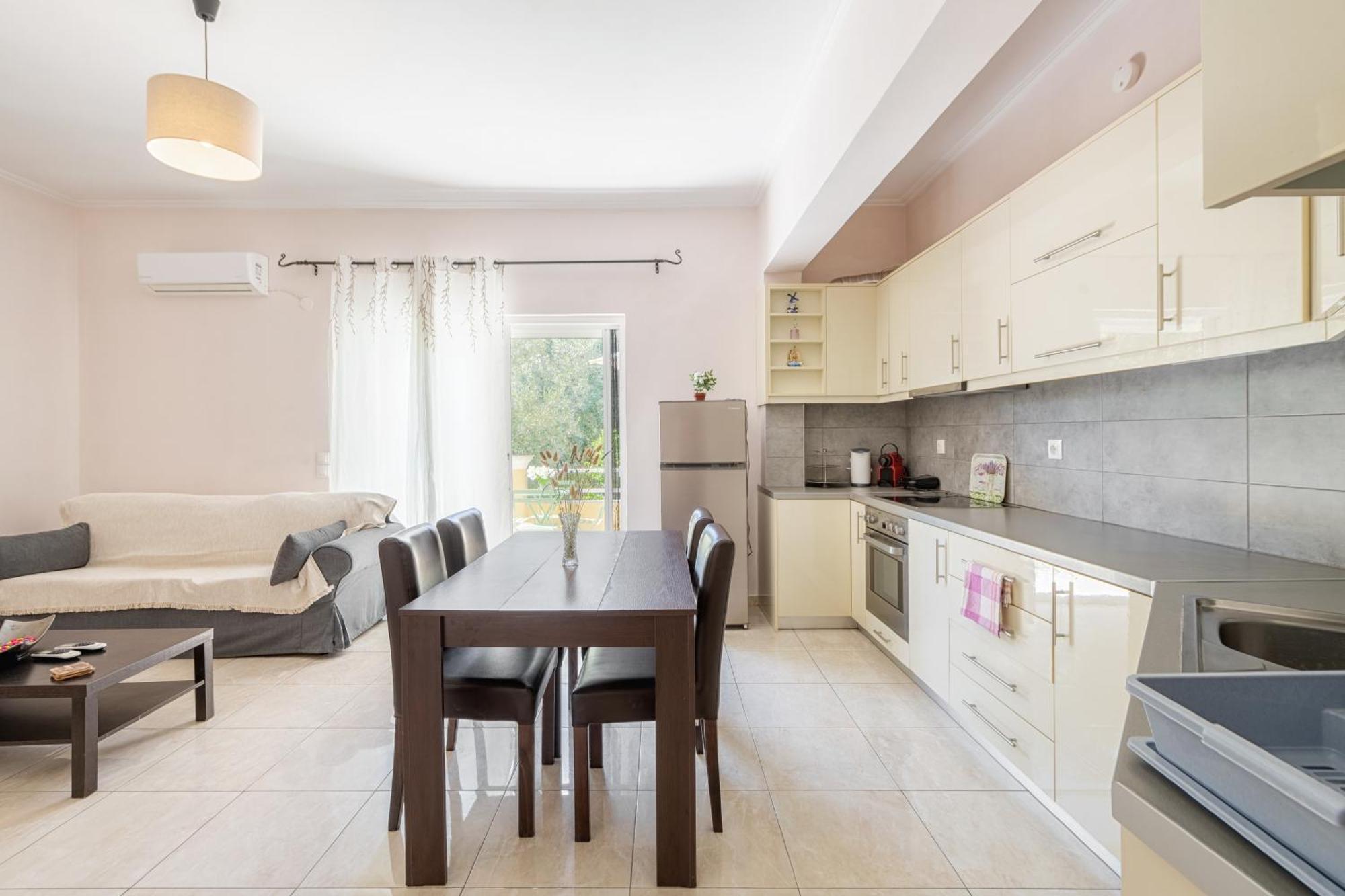 Lazaros Apartments Gouviá Extérieur photo